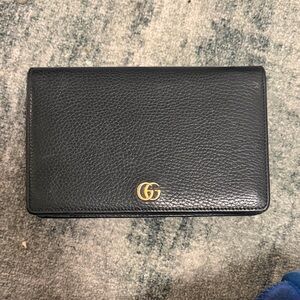 Gucci GG Marmont Black Leather Chain Wallet